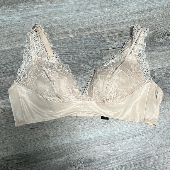 Understance Uplift Wireless Plunge Lace Bra - Champagne - Picture 1 of 3
